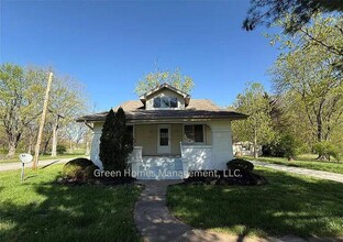 11722 Larimore Rd in St. Louis, MO - Building Photo - Building Photo