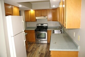 680 Circle Pine Dr in New Richmond, WI - Building Photo - Building Photo