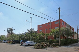 Chancellor Hall in Miami, FL - Building Photo - Building Photo