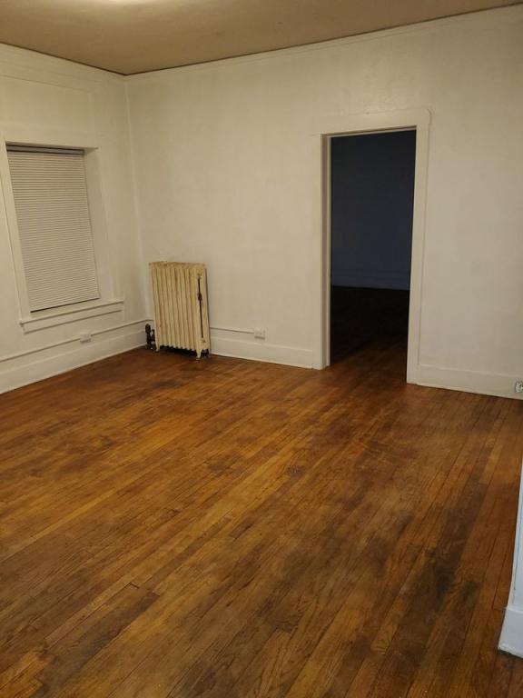 property at 11 1/2 N Van Buren Ave