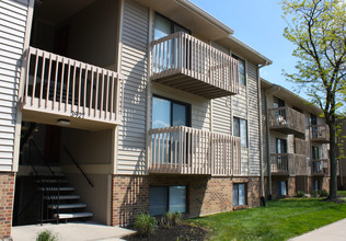 Forest Creek Apartments in Middletown, OH - Foto de edificio - Building Photo