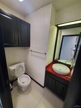 120 Sunflower Ave, Unit J-08 in McAllen, TX - Building Photo - Building Photo