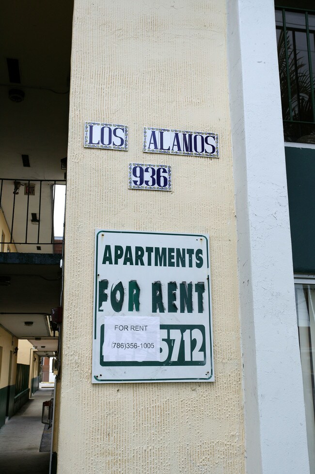 Los Alamos in Miami, FL - Building Photo - Building Photo