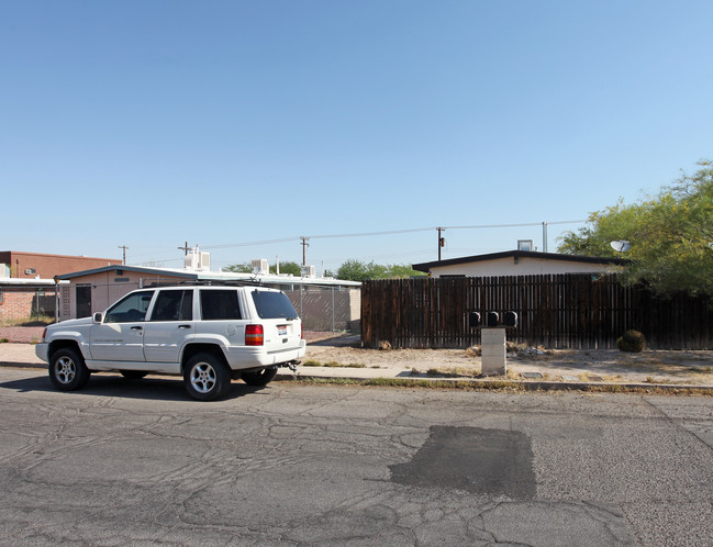 639-643 E Lee St in Tucson, AZ - Foto de edificio - Building Photo