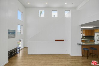 120 Fleet St in Marina Del Rey, CA - Building Photo - Building Photo