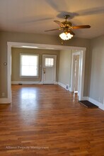 619 Moro St in Manhattan, KS - Building Photo - Building Photo