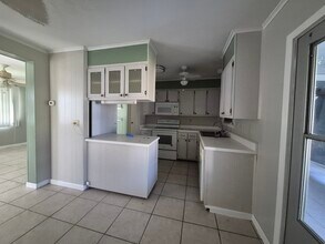 1016 Elm St in Okeechobee, FL - Foto de edificio - Building Photo