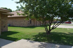 901 Crymes Ln in Harker Heights, TX - Building Photo