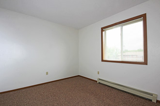 Star Apartments in Mahnomen, MN - Building Photo - Building Photo