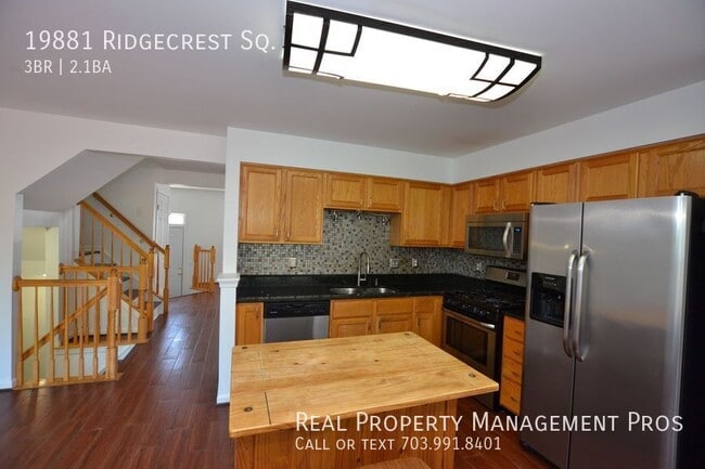 19881 Ridgecrest Square in Ashburn, VA - Building Photo - Building Photo