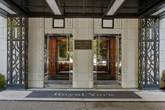 The Royal York Apartments in Pittsburgh, PA - Building Photo - Building Photo