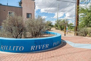 4751 N Flowing Wells Rd in Tucson, AZ - Building Photo