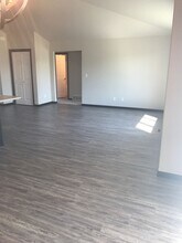 1207 Commander Dr W in West Fargo, ND - Building Photo - Building Photo