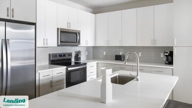 4902 Cosmos Cir in Wimauma, FL - Foto de edificio - Building Photo