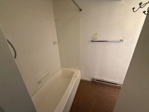 429-431 E King St in Chambersburg, PA - Foto de edificio - Building Photo