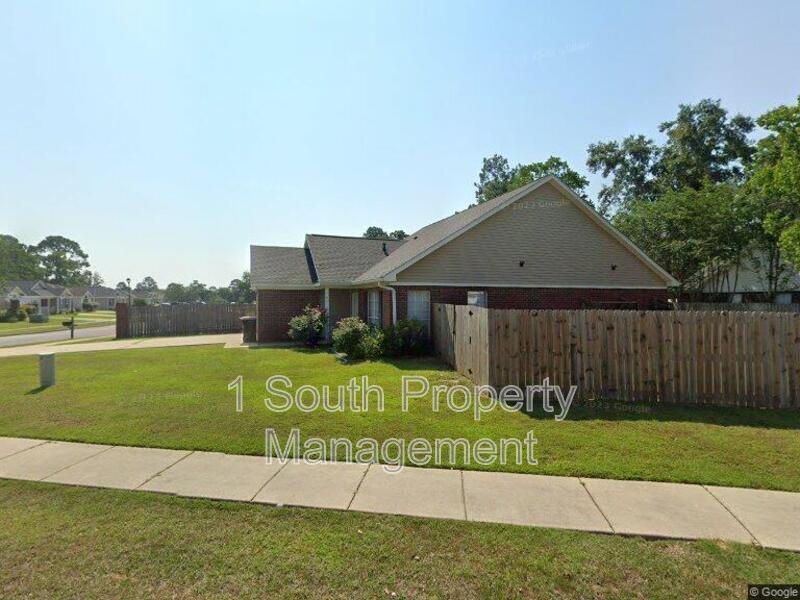 1975 Willow Oak Dr in Mobile, AL - Building Photo