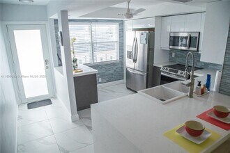 2304 Lucaya Ln in Coconut Creek, FL - Building Photo - Building Photo