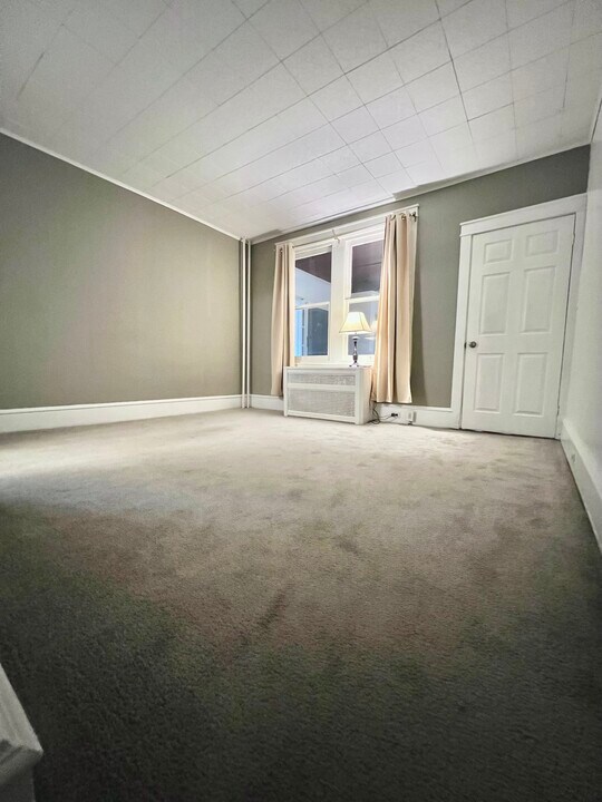 27 Harrison Ave, Unit 1 in Clifton Heights, PA - Foto de edificio