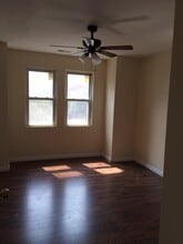 20 E Sellers Ave, Unit 2nd floor in Ridley Park, PA - Foto de edificio - Building Photo