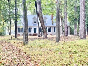 114 Barclay Crescent in Smithfield, VA - Building Photo - Building Photo