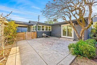 25 W Central Ave in Morgan Hill, CA - Building Photo - Building Photo