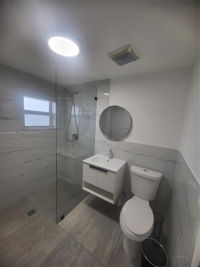 4345 NW 203rd St in Miami Gardens, FL - Building Photo - Building Photo