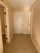 5736 W Airport Blvd in Houston, TX - Building Photo - Building Photo