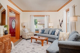 318 Saratoga Ave in Oshkosh, WI - Building Photo