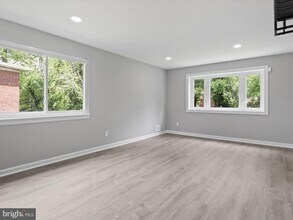 5026 Roseld Ct in Oxon Hill, MD - Building Photo - Building Photo