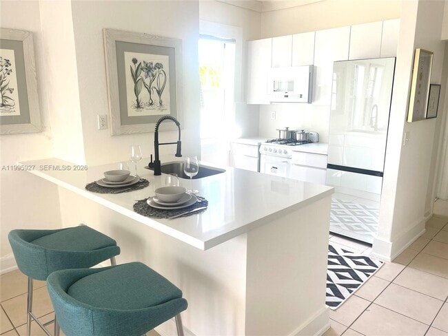 1611 Michigan Ave in Miami Beach, FL - Foto de edificio - Building Photo