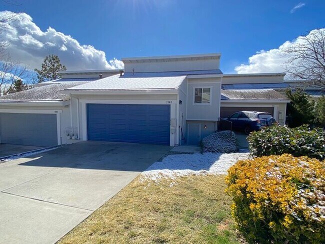 3340 Rosalinda Dr in Reno, NV - Building Photo - Building Photo