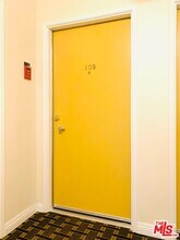 1833 Normandie Ave in Los Angeles, CA - Building Photo - Building Photo