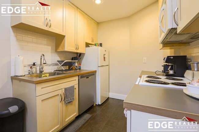 11 Gorham St, Unit 9 in Boston, MA - Building Photo - Building Photo