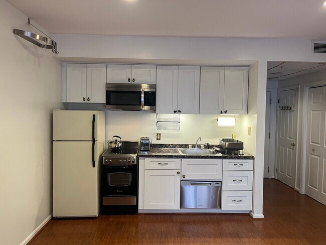 1000 Fell St in Baltimore, MD - Building Photo - Building Photo