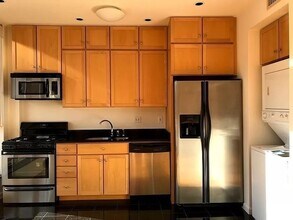 44 Market St in New York, NY - Building Photo - Building Photo