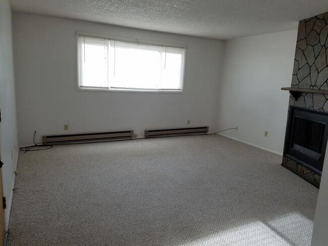 1215 15th St W, Unit #4 in Havre, MT - Building Photo - Building Photo