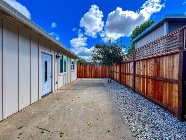 847 Central Ave in Napa, CA - Building Photo - Building Photo