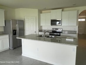 2194 Farmhouse Rd SE in Palm Bay, FL - Building Photo - Building Photo