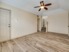 1439 N Bluegrove Rd in Lancaster, TX - Building Photo - Building Photo