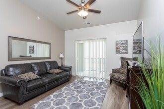 Seasons of Traverse Mountain in Lehi, UT - Foto de edificio - Interior Photo