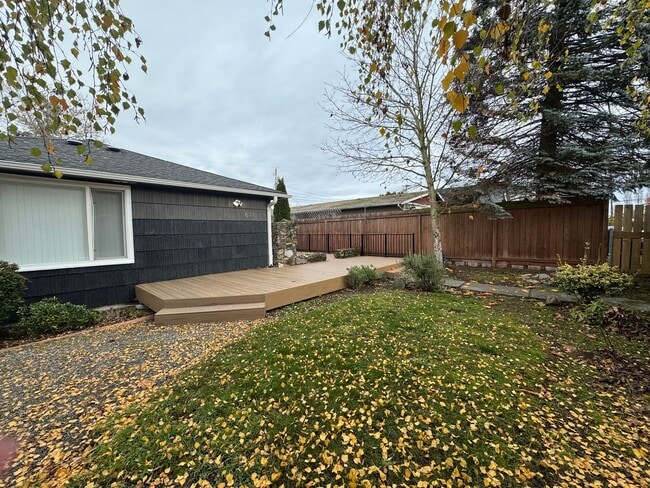 621 E 57th St in Tacoma, WA - Building Photo - Building Photo