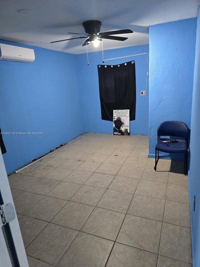 2237 Simms St in Hollywood, FL - Building Photo - Building Photo