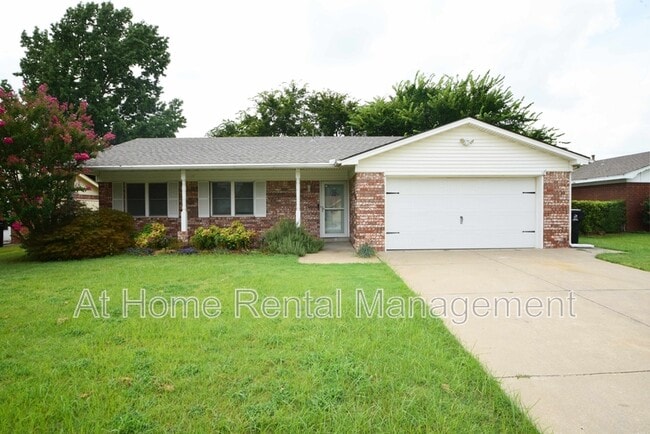 property at 1608 S 1st Pl