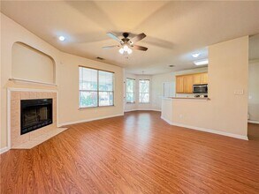 1009 Hidden View Pl in Round Rock, TX - Building Photo - Building Photo