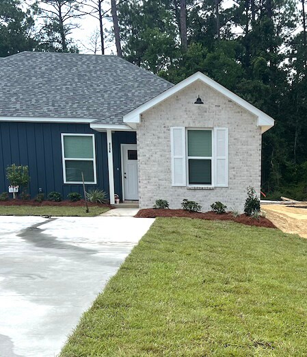 213 Hoover Dr in Slidell, LA - Building Photo