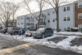 Foxcroft Colony in Fairfax, VA - Building Photo - Building Photo