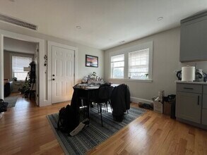 6 Primrose St, Unit 3 in Boston, MA - Foto de edificio - Building Photo