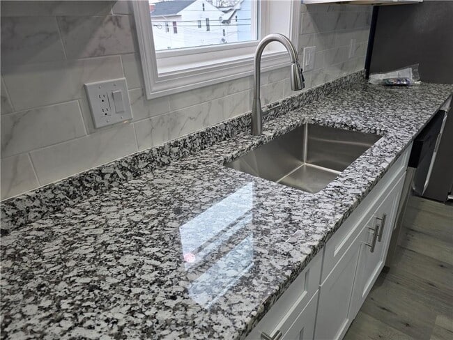 17 Bergen St in Providence, RI - Building Photo - Building Photo