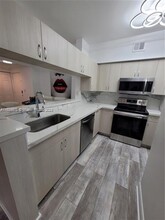 17145 N Bay Rd, Unit 1024 in Sunny Isles Beach, FL - Building Photo - Building Photo