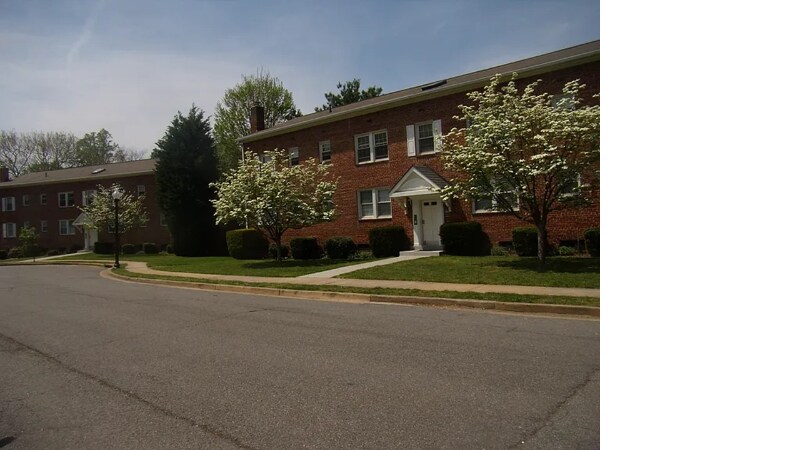1520 N Lancaster St in Arlington, VA - Building Photo